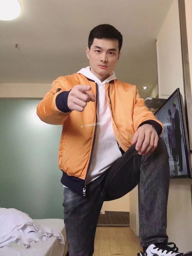 ��������